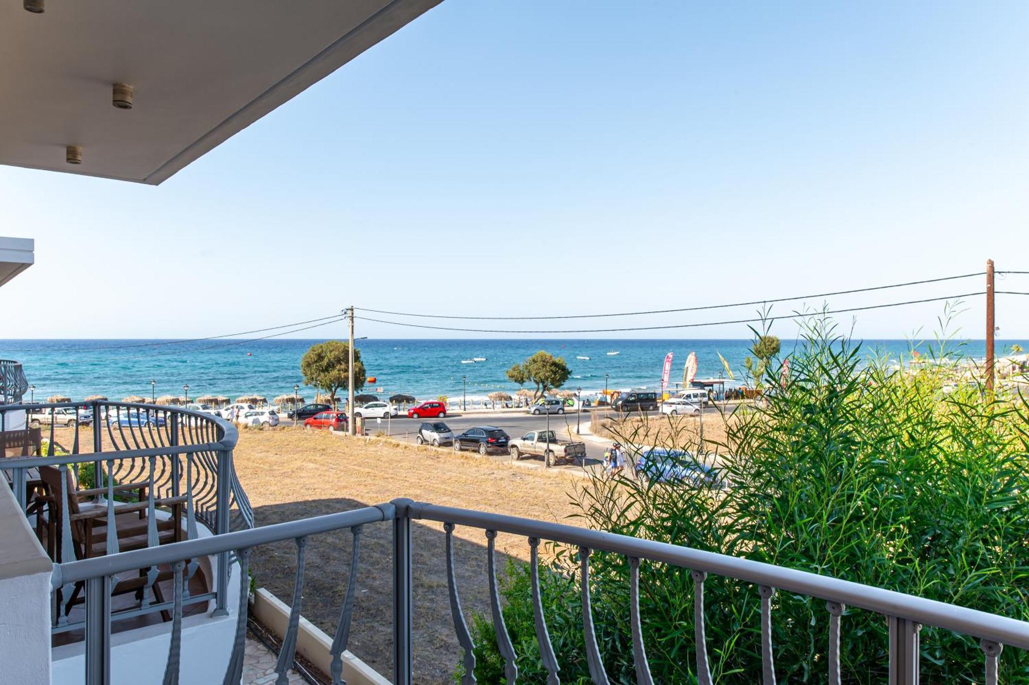 Kahlua Bay Apartments Hersonissos  Bagian luar foto